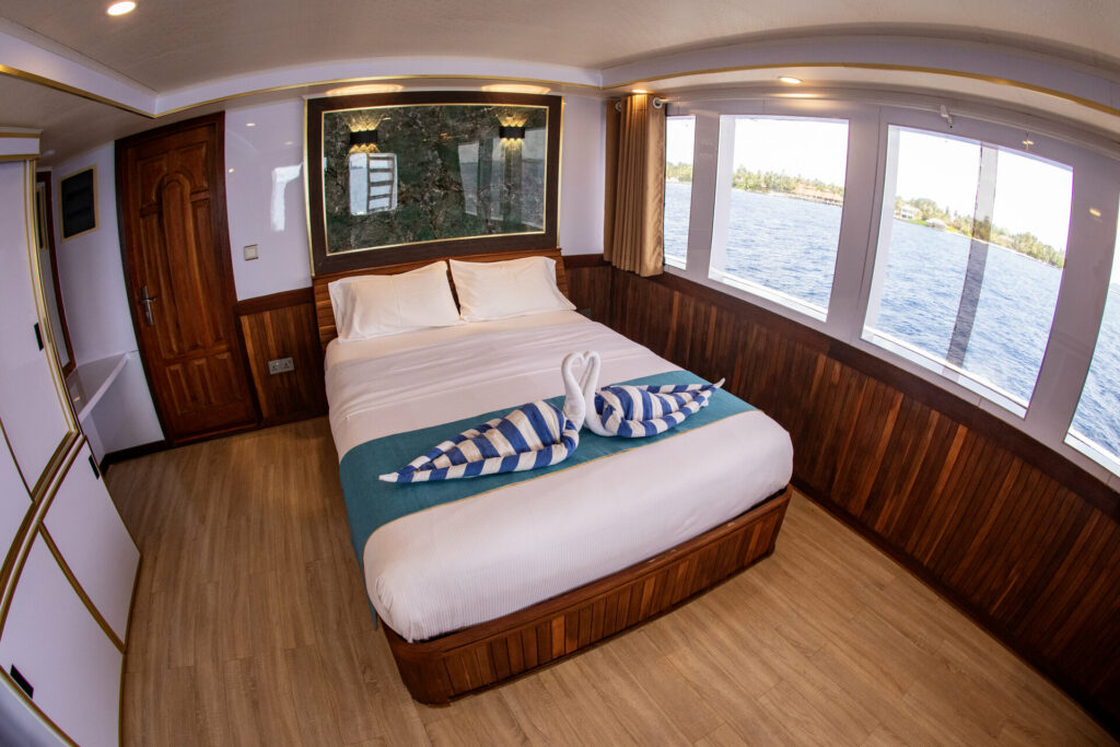 SeaRose II Seaview state suite