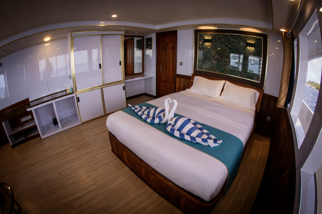 SeaRose II Seaview state suite