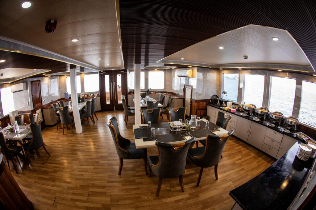 SeaRose II Dining saloon