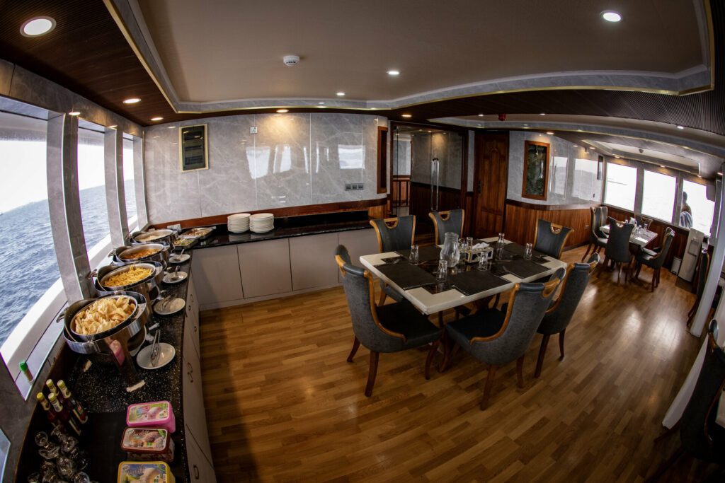 SeaRose II Dining saloon